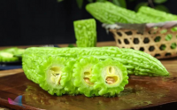  苦瓜辅助改善血糖的原理，几种优秀的降血糖食物