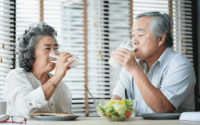 三高人群能不能喝肽？