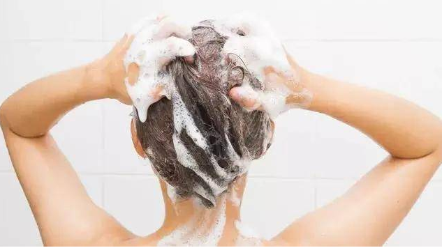 早上洗头对身体有哪些危害?早上洗头对身体的危害有哪些?
